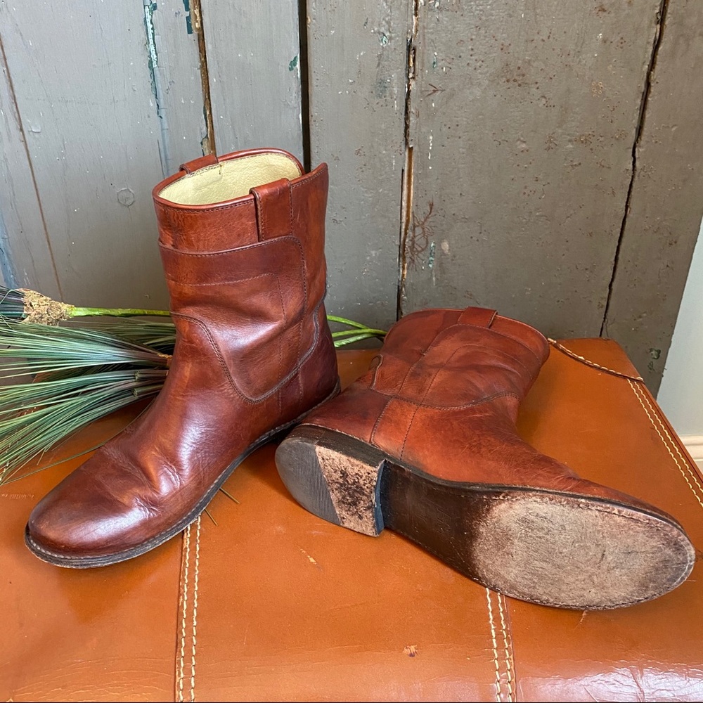 Frye Paige Short Riding Boots Red/Brown Pull On
